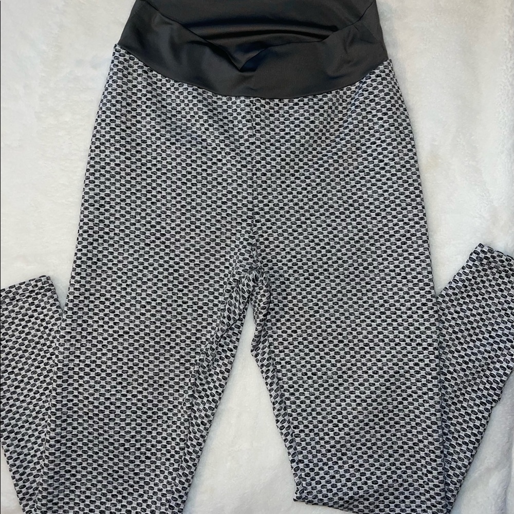 Tik tok butt scrunch leggings